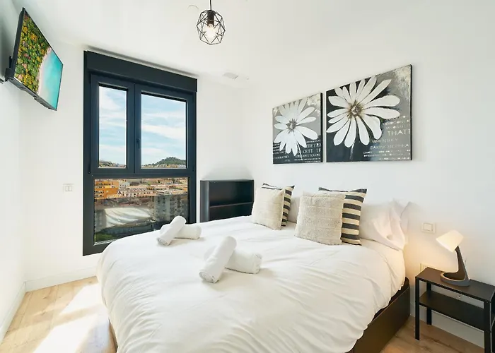 Sky Tower By Lovely Rentals